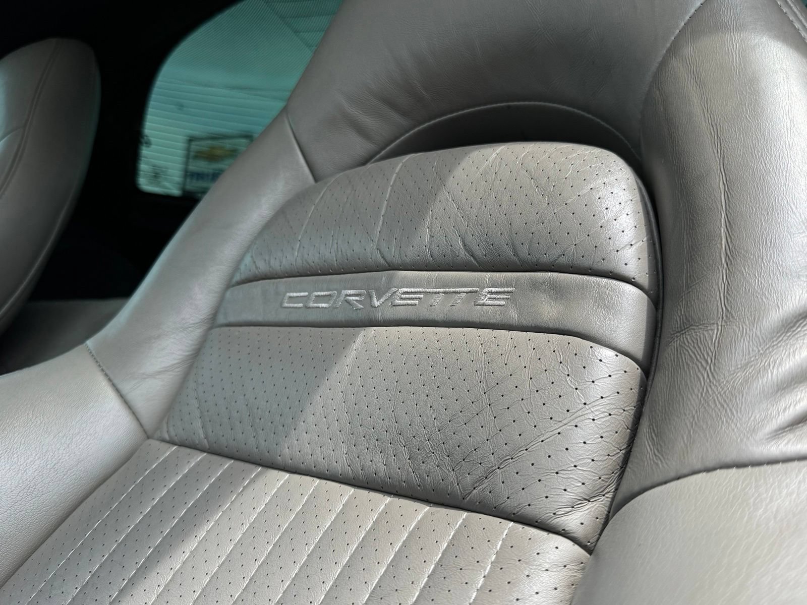Used 1997 Chevrolet Corvette Coupe w/ Memory Pkg RWD image 19