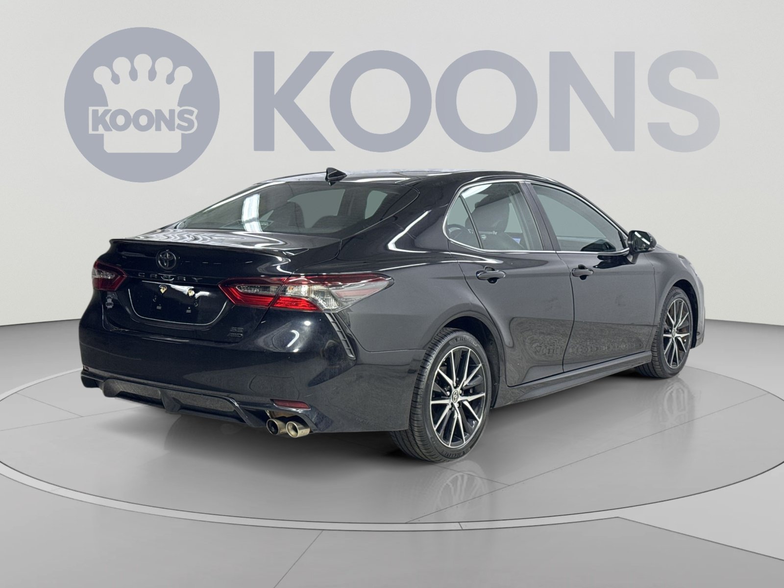Used 2023 Toyota Camry SE AWD/4WD image 12