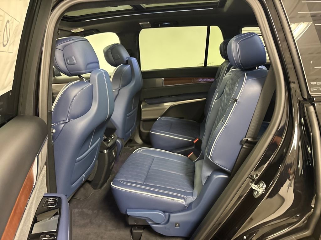New 2026 Cadillac Vistiq Premium Luxury image 38