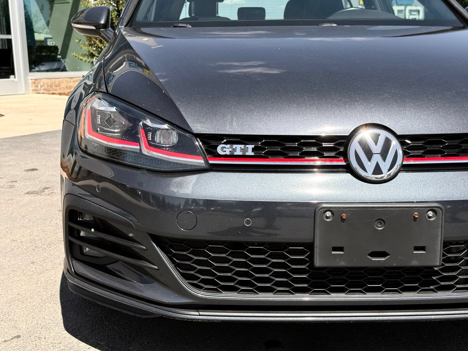 Used 2018 Volkswagen GTI SE FWD image 7