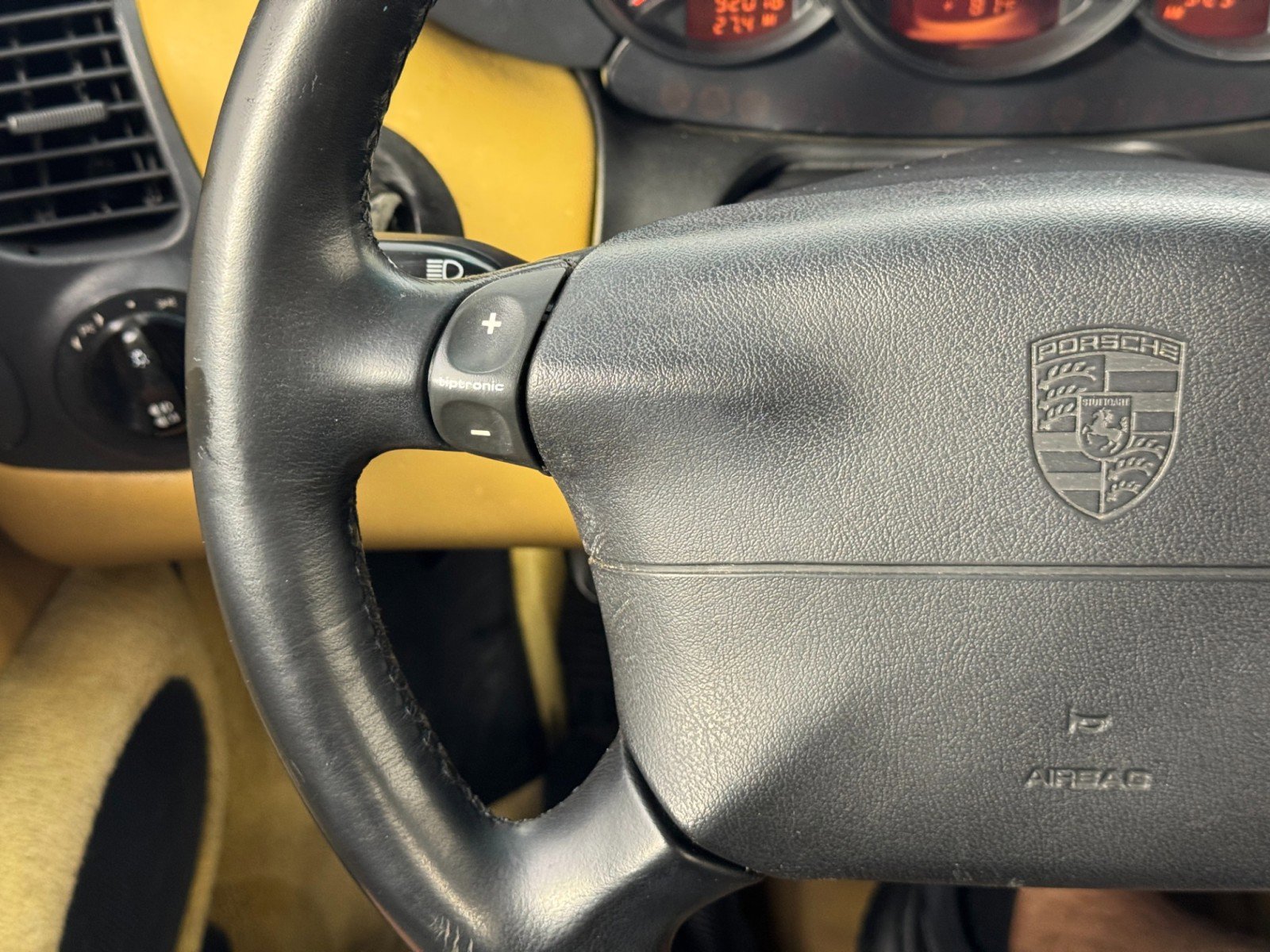 Used 1999 Porsche Boxster image 17