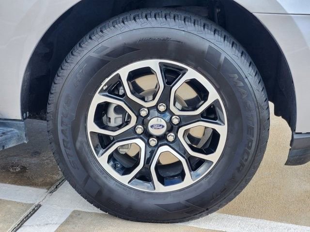 Used 2024 Ford Expedition XLT image 10