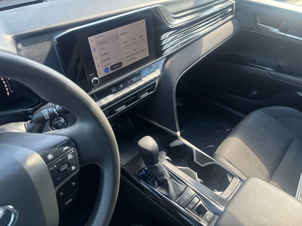 Used 2025 Toyota Camry LE AWD/4WD image 20