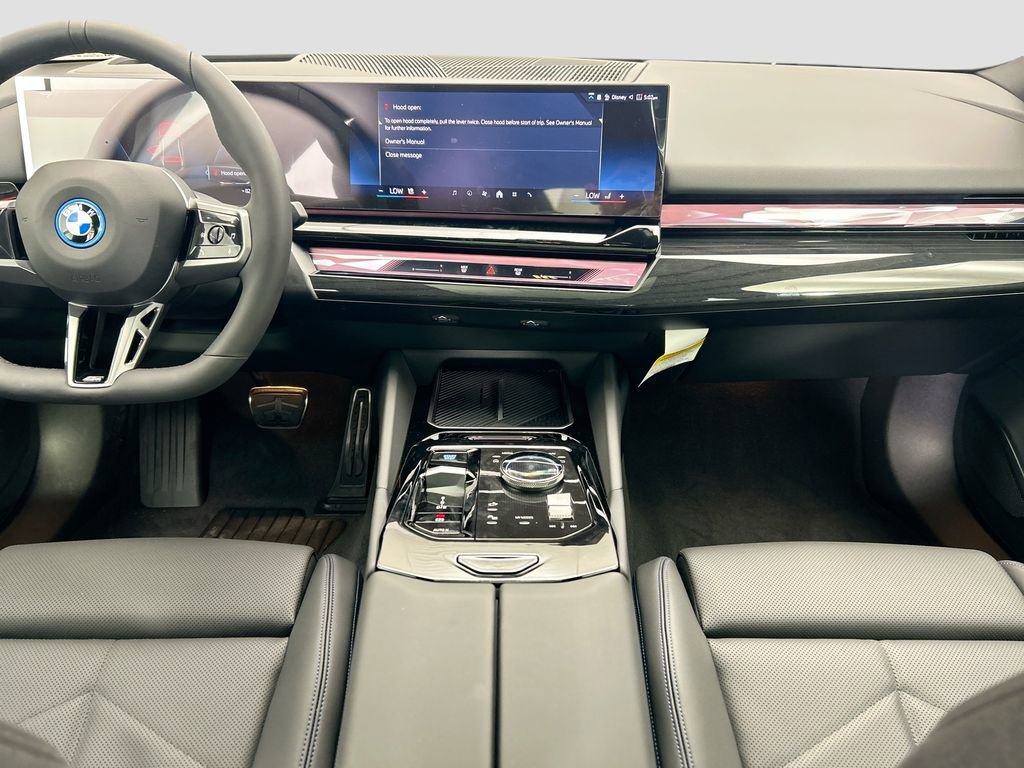 New 2026 BMW i5 eDrive40 w/ M Sport Package image 13