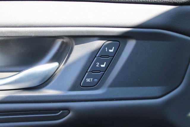 Used 2023 Honda Accord Touring image 12