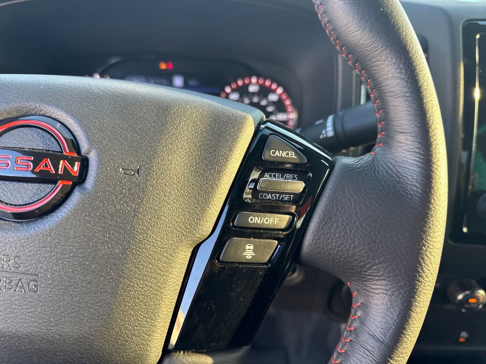 Certified 2024 Nissan Frontier Pro-X w/ Technology Package image 17