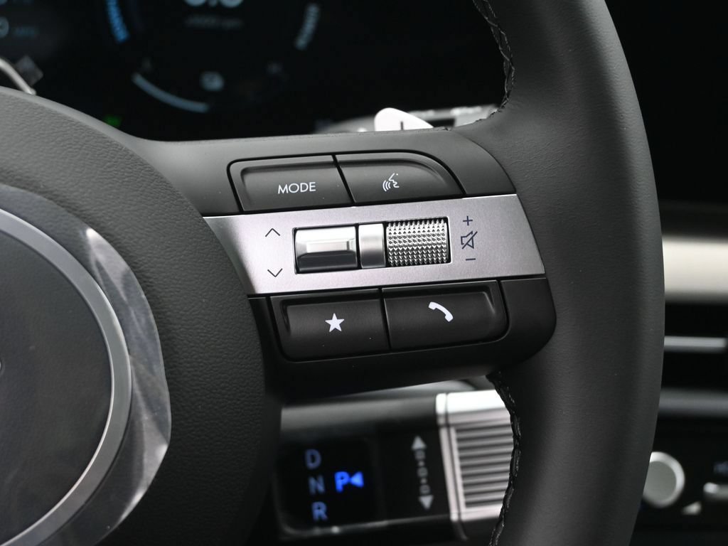 Certified 2025 Hyundai Tucson SEL AWD/4WD image 13