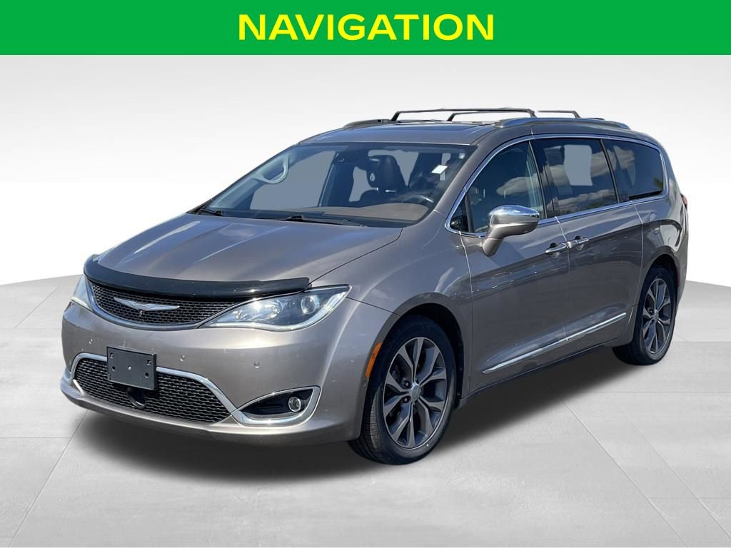 Used 2017 Chrysler Pacifica Limited image 4