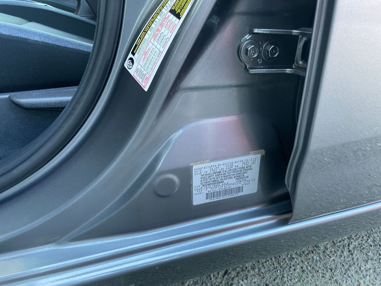 Used 2025 Nissan Versa SV image 28