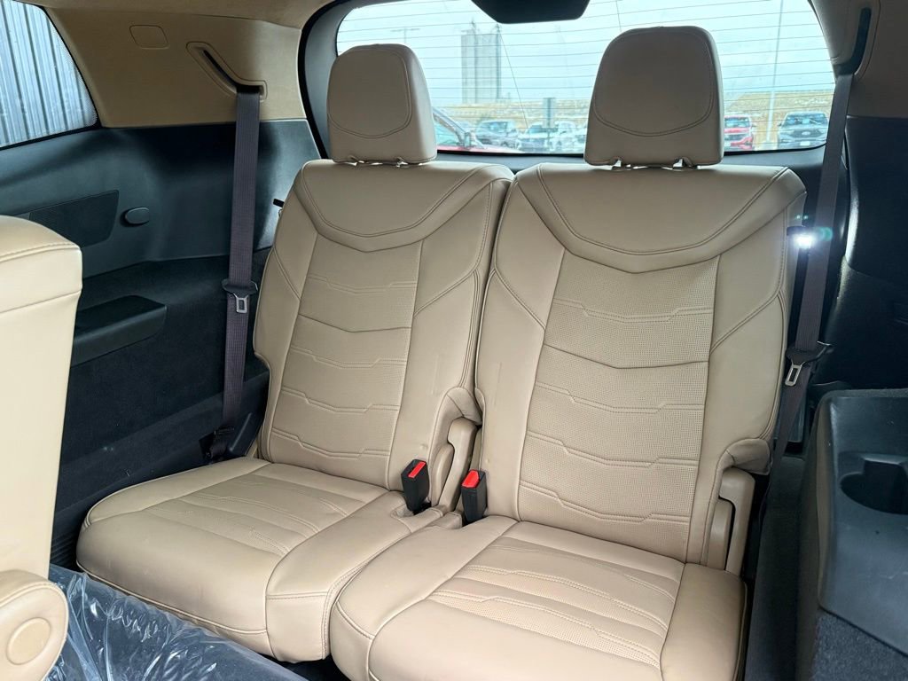 Used 2024 Cadillac XT6 Sport image 15