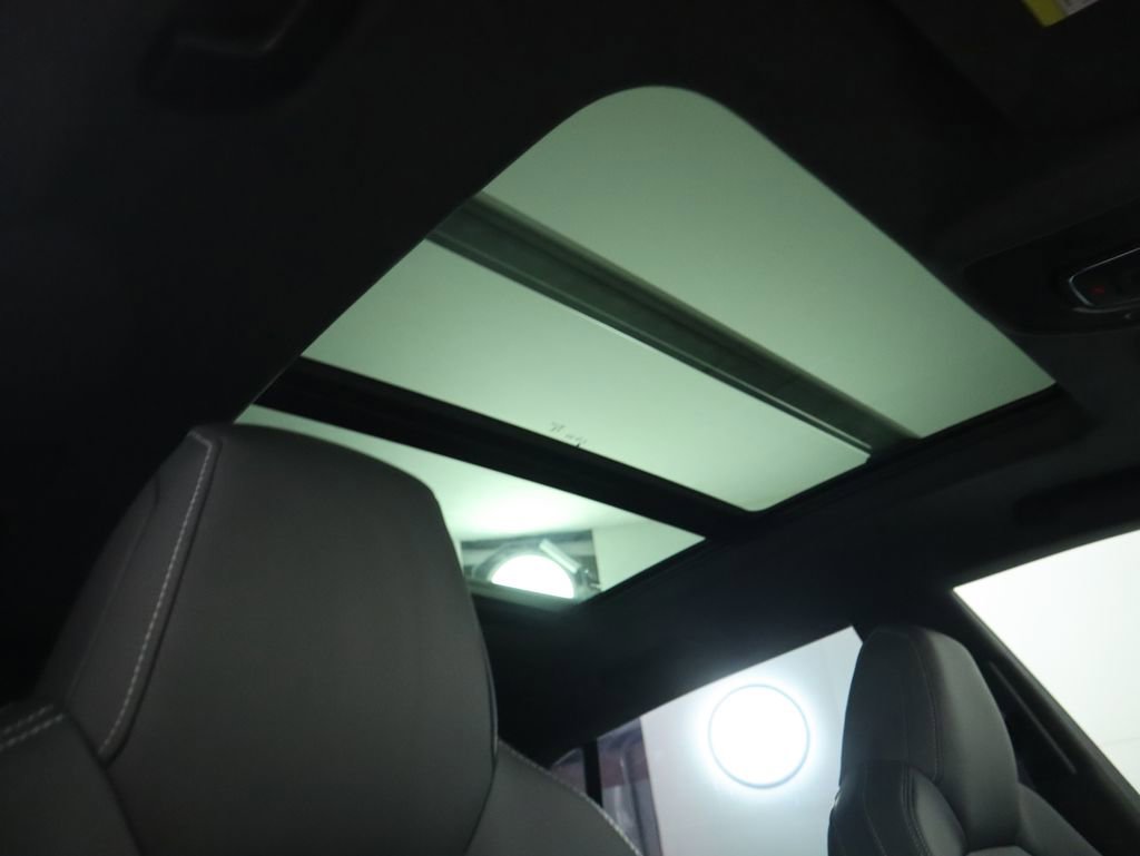 New 2025 Audi RS Q8 performance image 19