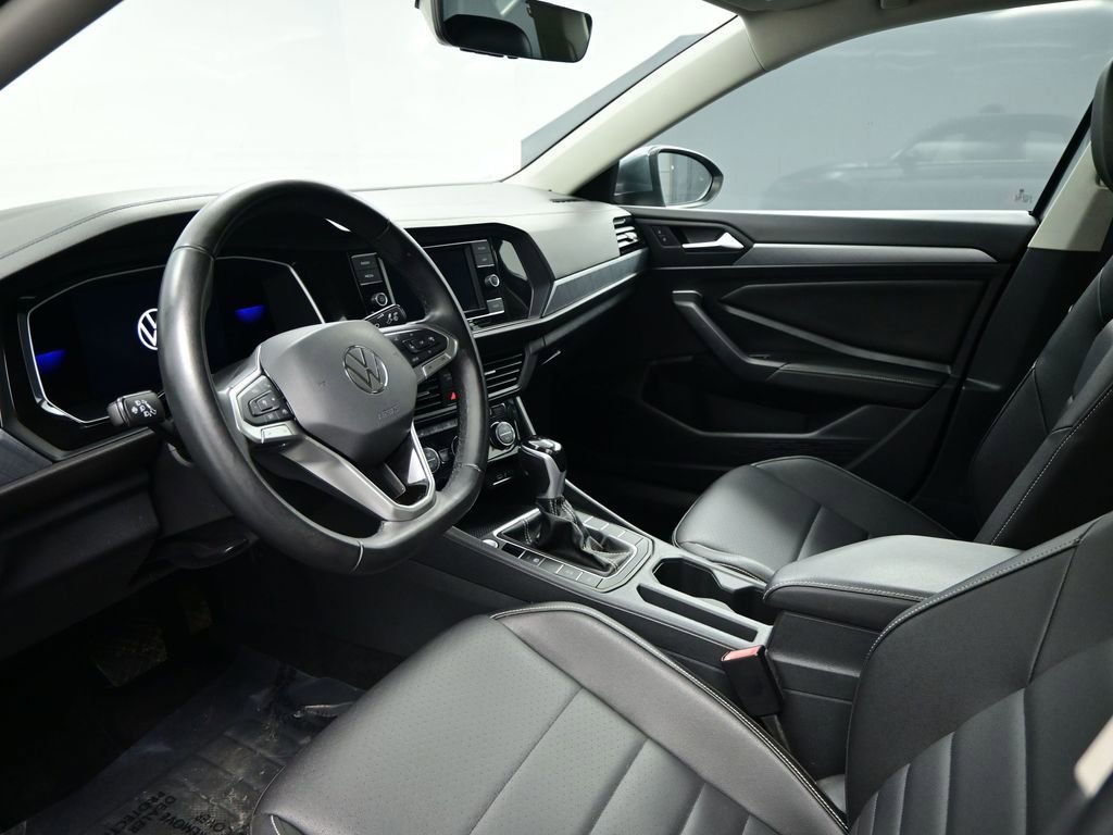 Used 2022 Volkswagen Jetta SE image 8