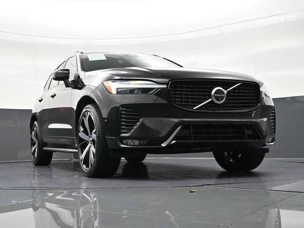 Certified 2022 Volvo XC60 B5 R-Design w/ Advanced Package AWD/4WD image 35
