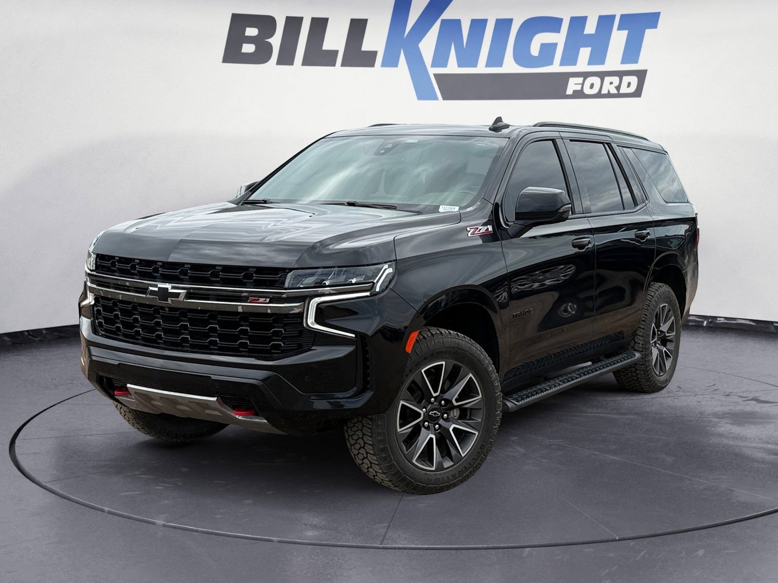 Used 2022 Chevrolet Tahoe Z71 w/ Luxury Package AWD/4WD image 1