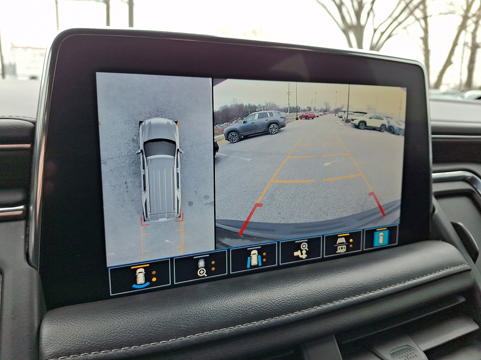 Used 2021 Chevrolet Tahoe Z71 w/ Z71 Signature Package image 20