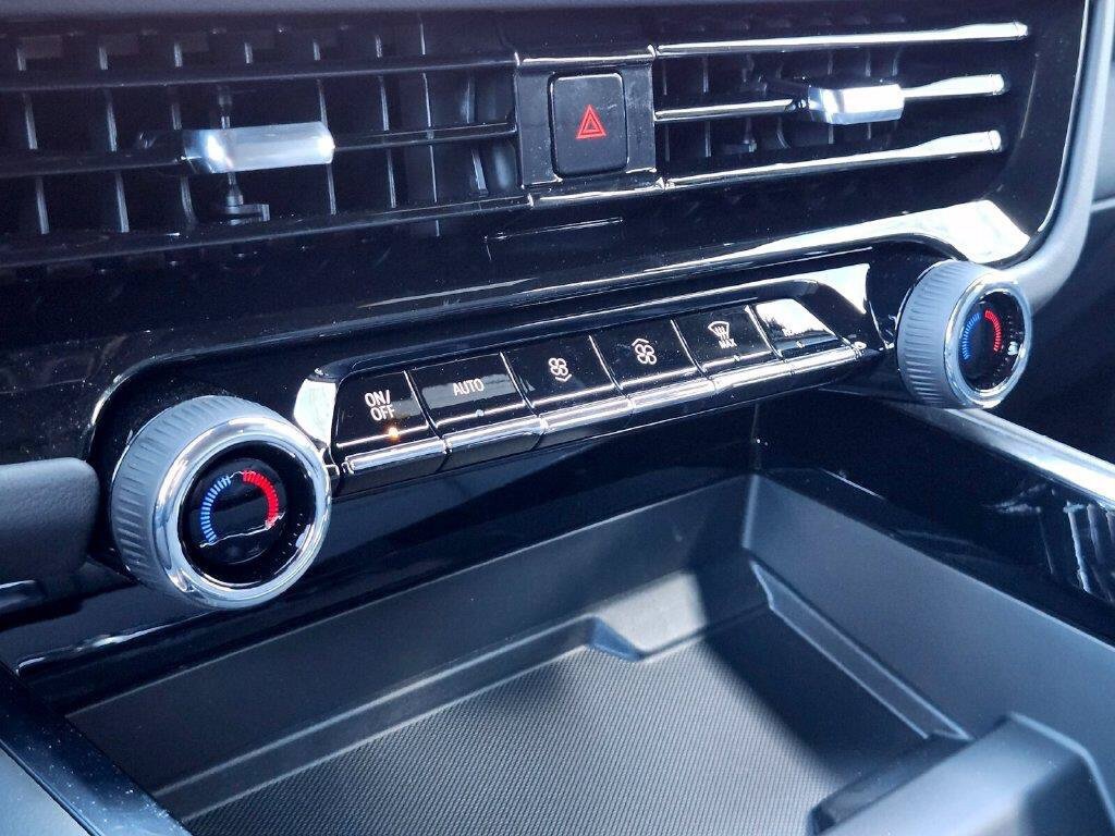 New 2026 Chevrolet Suburban LS AWD/4WD image 23