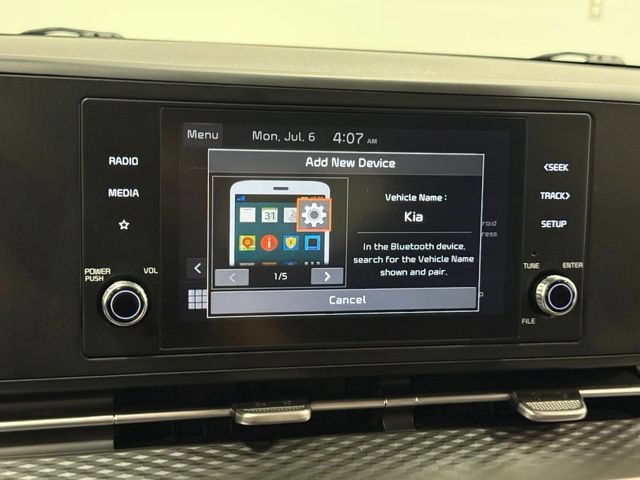 Used 2023 Kia Carnival LX FWD image 22