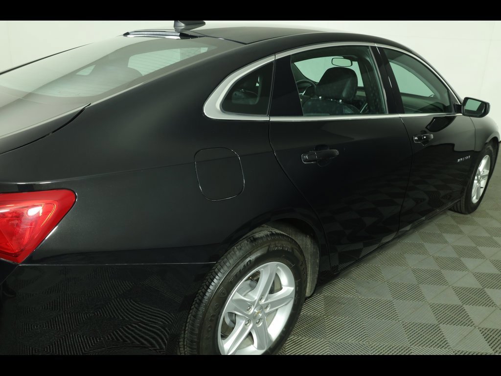 Used 2021 Chevrolet Malibu LS image 16