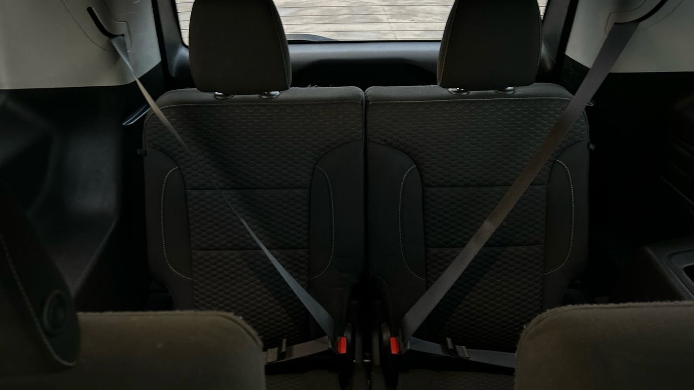 Used 2019 GMC Acadia SLE image 37