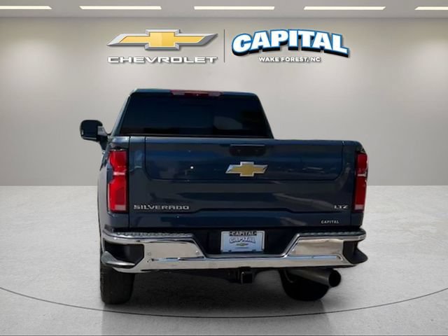 Used 2025 Chevrolet Silverado 2500 LTZ w/ LTZ Premium Package AWD/4WD image 4
