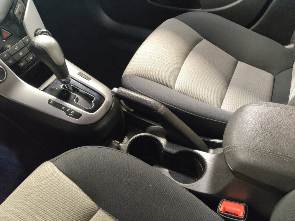 Used 2016 Chevrolet Cruze LS image 26