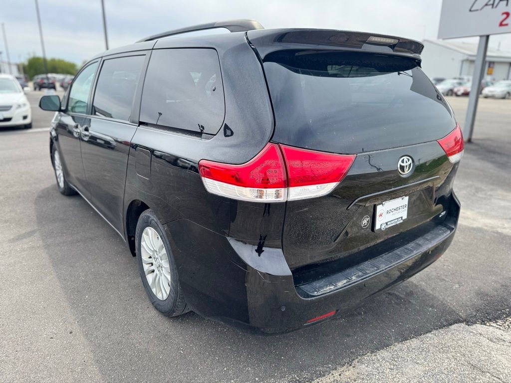 Used 2014 Toyota Sienna XLE FWD image 45