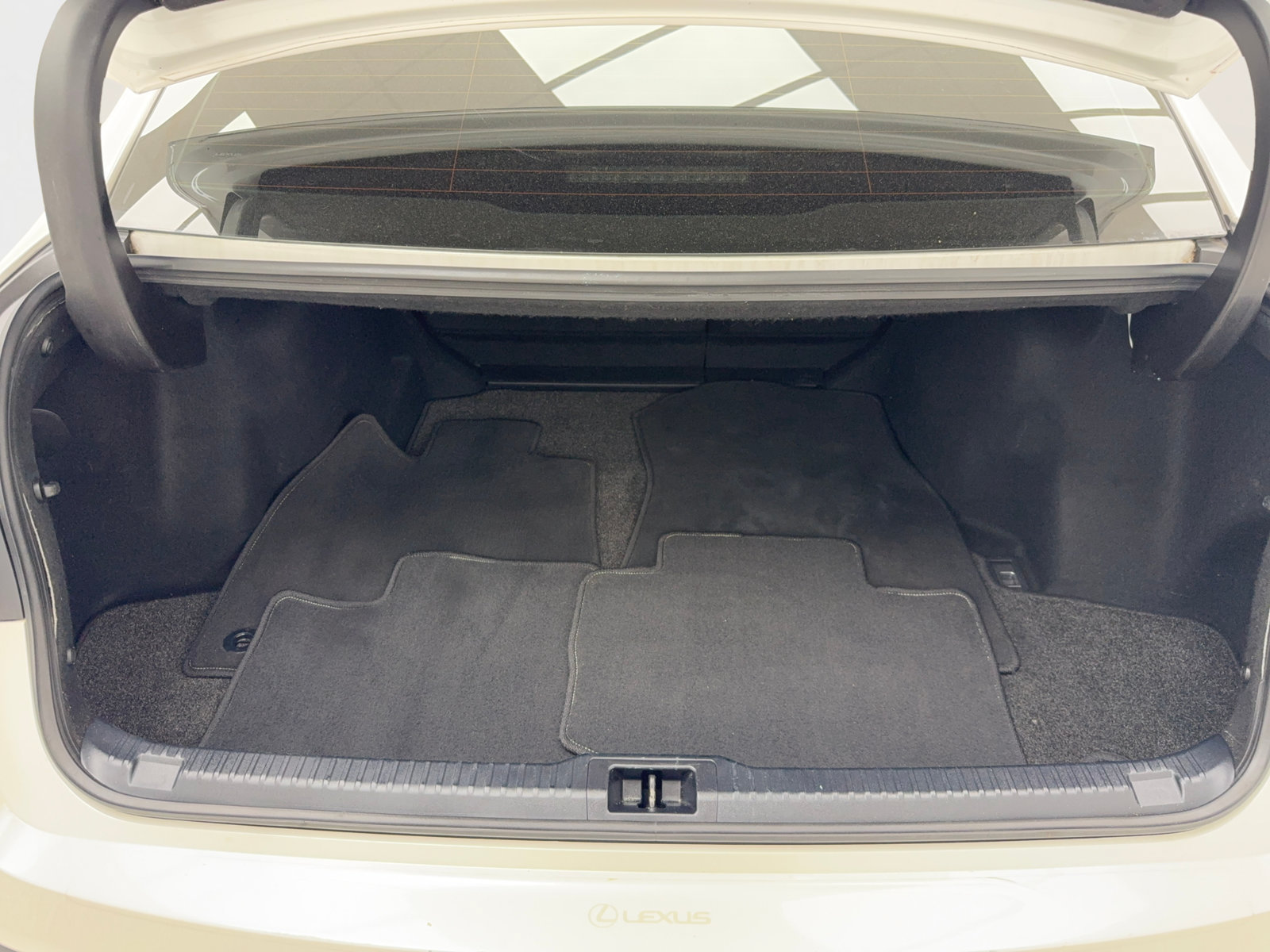Used 2024 Lexus IS 300 w/ Comfort Package RWD image 45