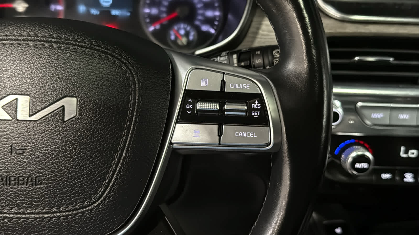 Used 2022 Kia Telluride EX w/ EX Premium Package AWD/4WD image 13