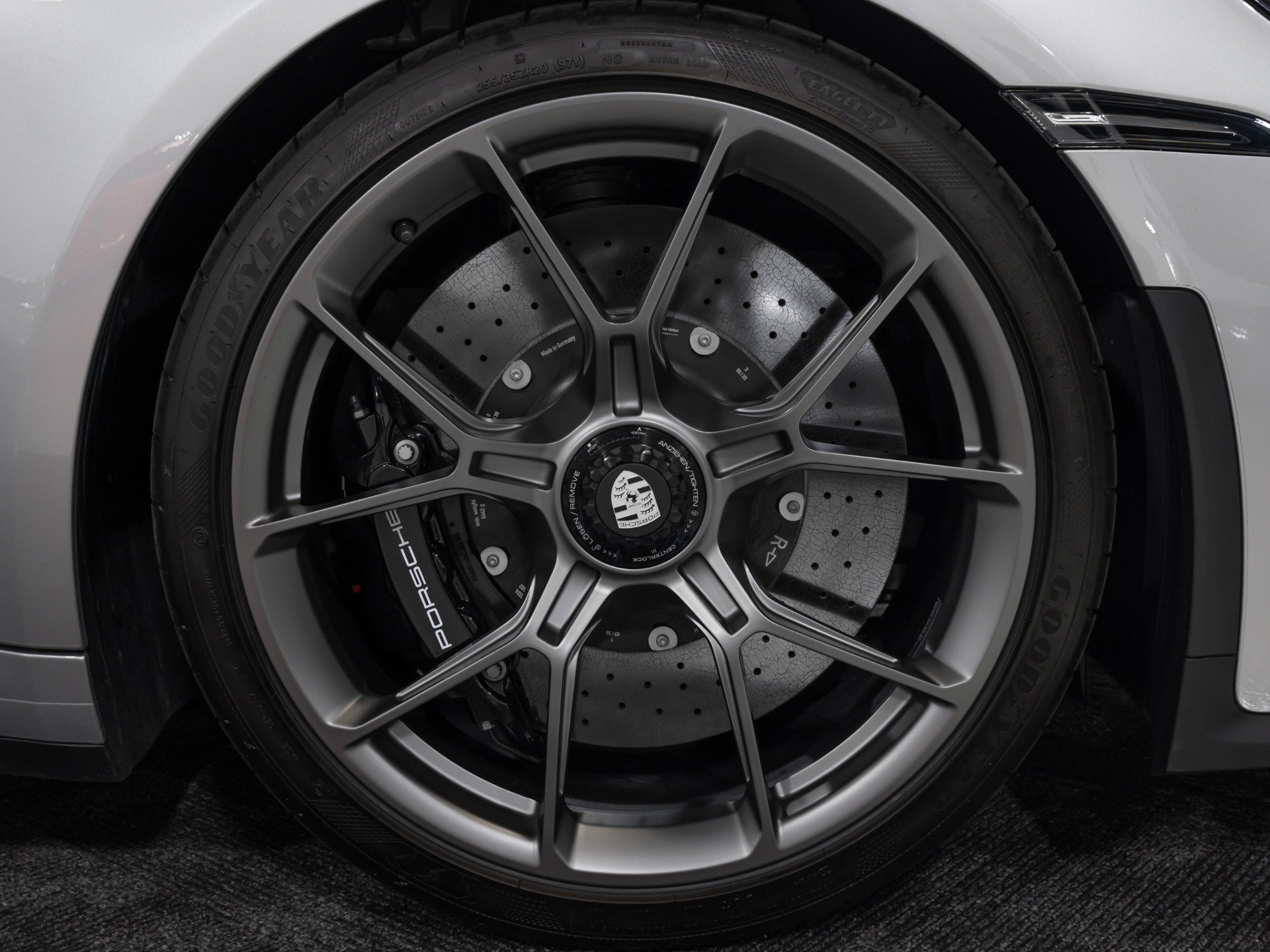 Used 2024 Porsche 911 GT3 RWD image 28