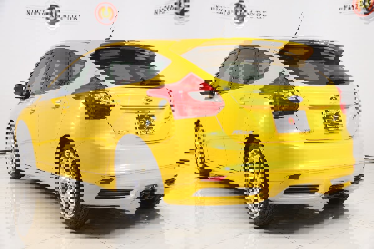 Used 2013 Ford Focus ST image 4