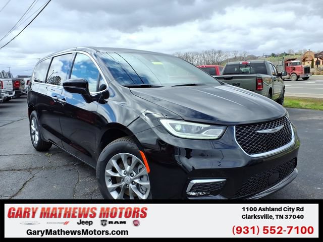New 2026 Chrysler Pacifica Select