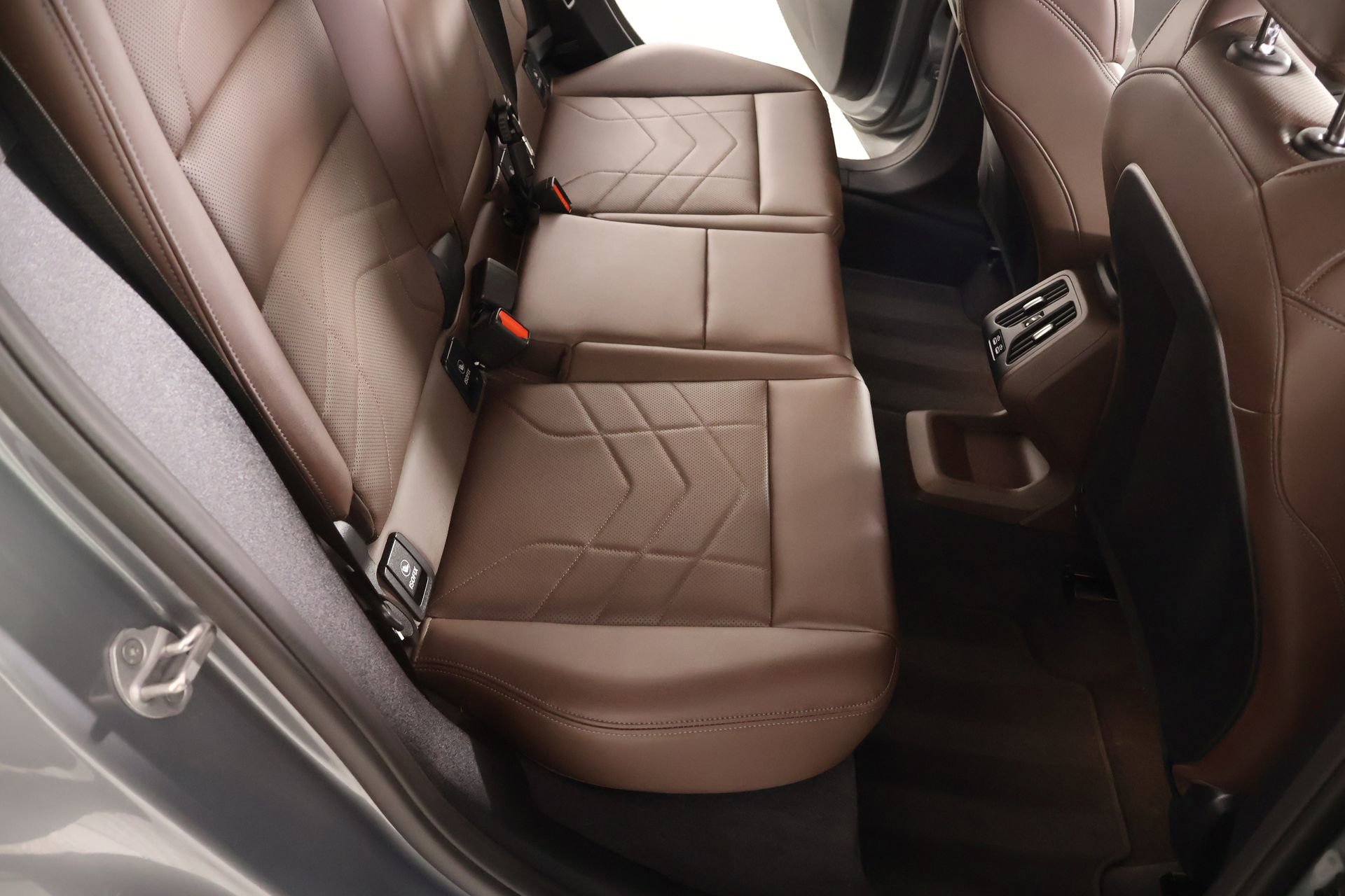 Used 2025 BMW X2 xDrive28i w/ M Sport Package image 15