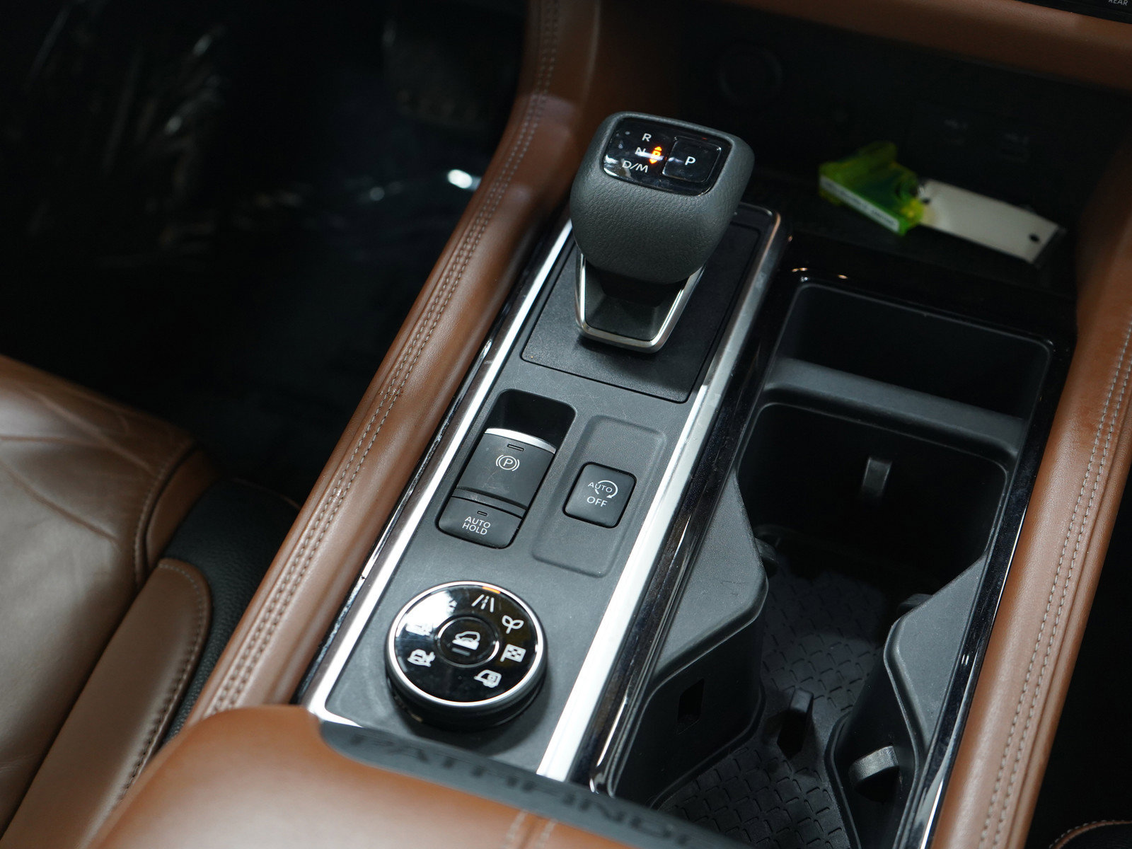 Used 2022 Nissan Pathfinder Platinum w/ Cargo Package image 20