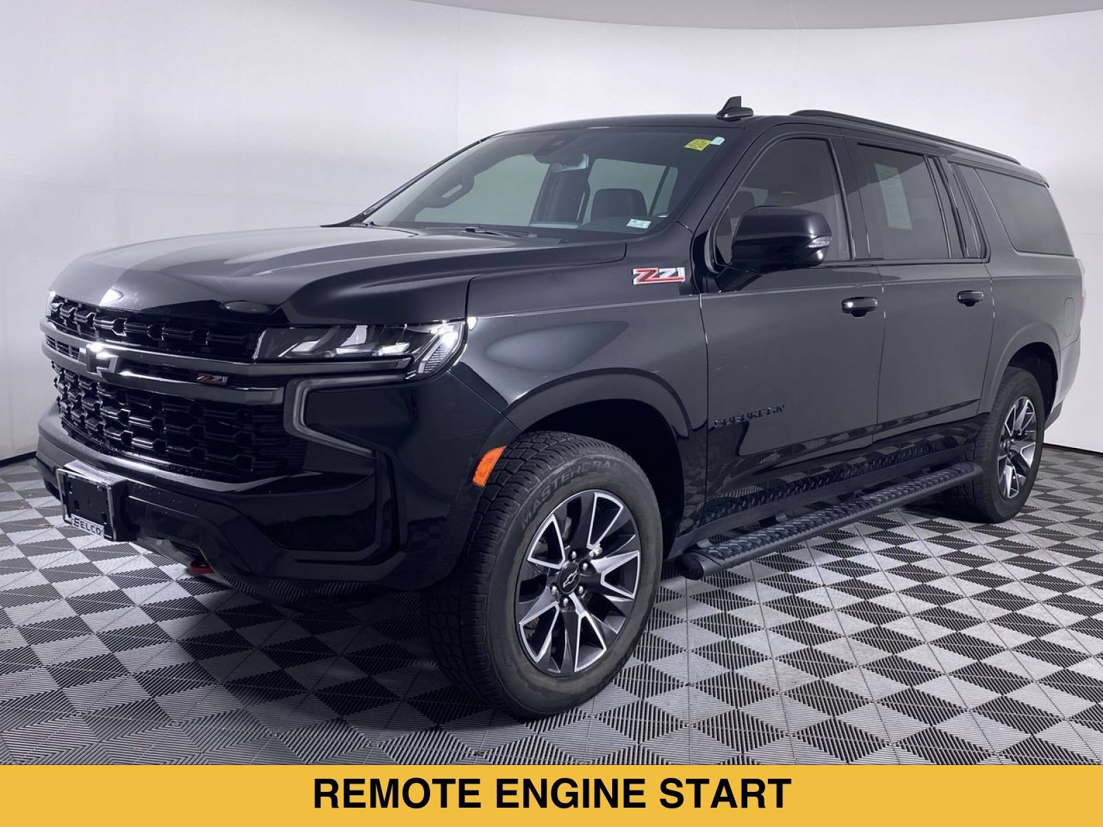 Certified 2022 Chevrolet Suburban Z71 w/ Luxury Package AWD/4WD image 17