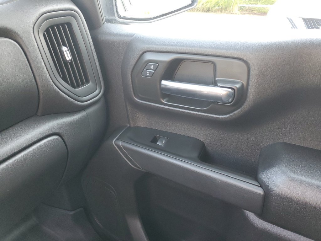 Used 2025 Chevrolet Silverado 1500 Custom Trail Boss AWD/4WD image 34