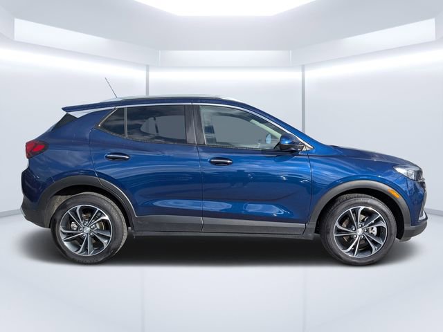 Used 2023 Buick Encore GX Select w/ Safety Package II FWD image 2