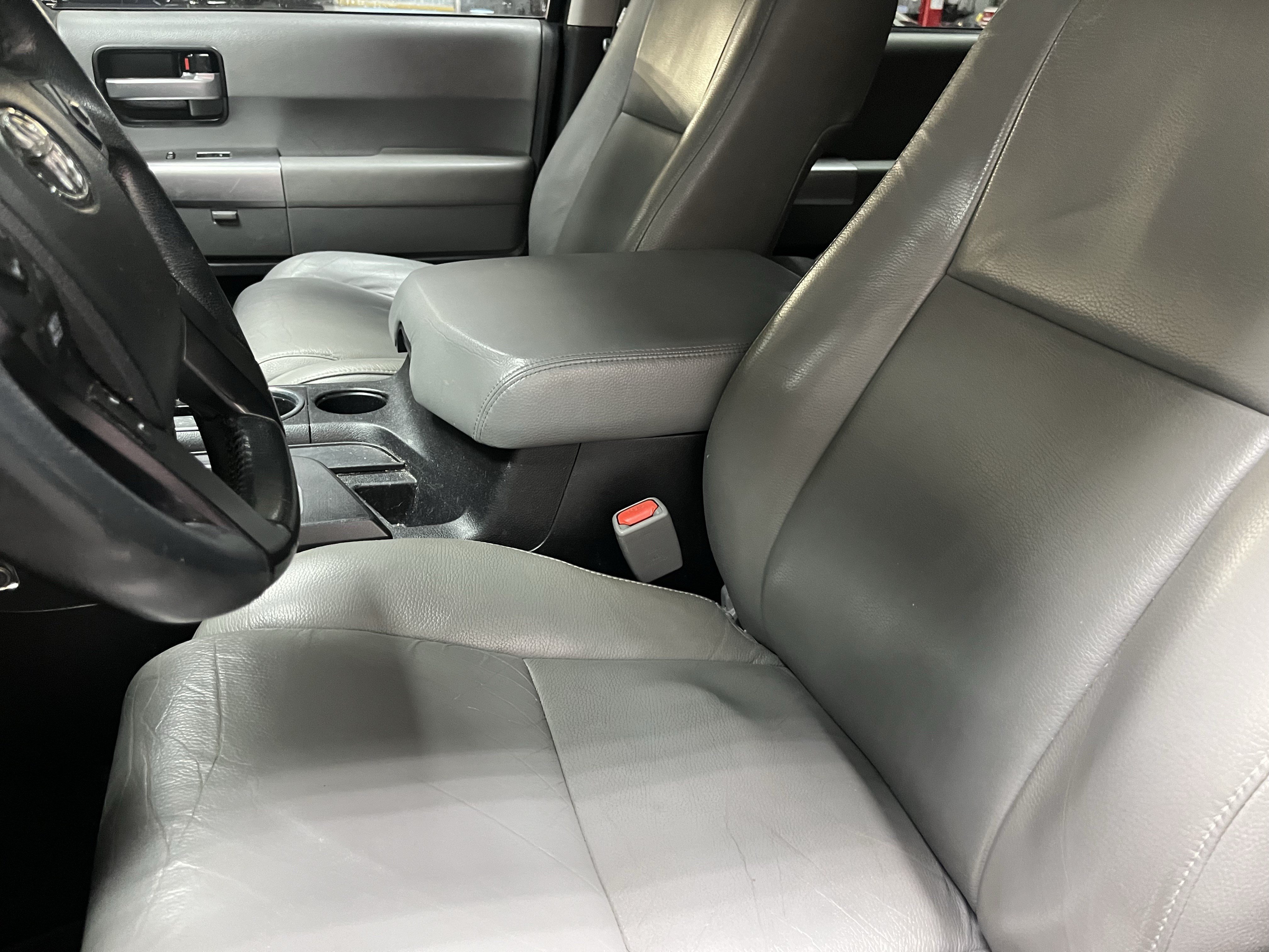 Used 2018 Toyota Sequoia Limited w/ Safety & Convenience Package AWD/4WD image 6