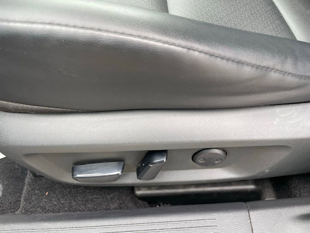 Used 2023 Nissan Rogue SV w/ SV Premium Package image 10