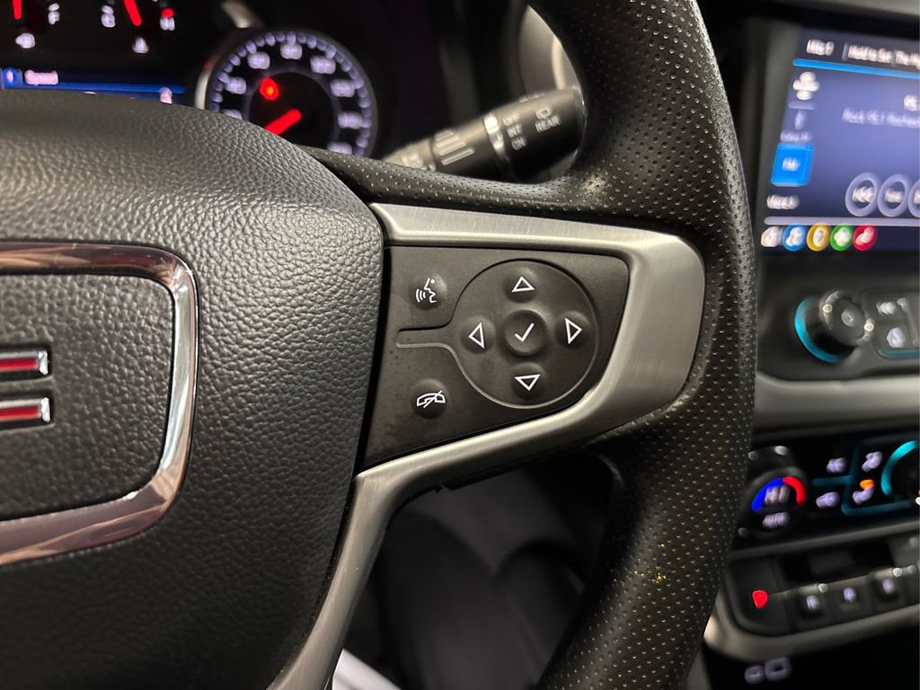 Used 2023 GMC Acadia SLE w/ Driver Convenience Package image 26