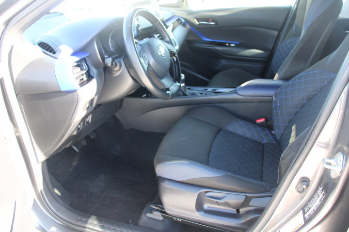 Used 2021 Toyota C-HR XLE FWD image 10