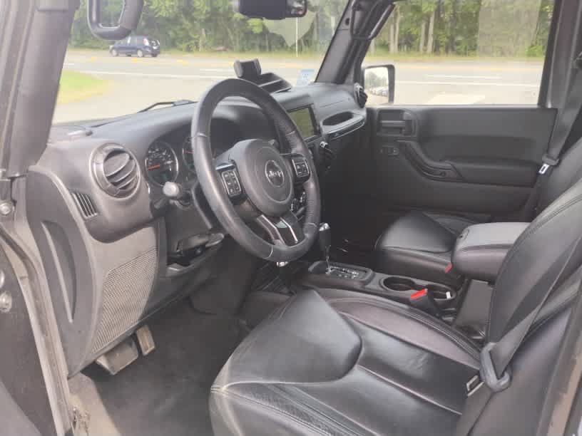 Used 2017 Jeep Wrangler Unlimited Sahara AWD/4WD image 9