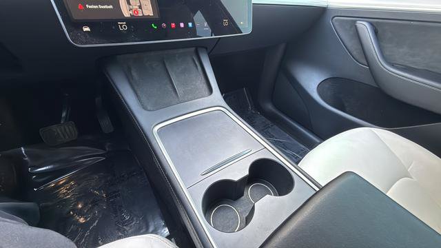 Used 2023 Tesla Model Y Long Range AWD/4WD image 18