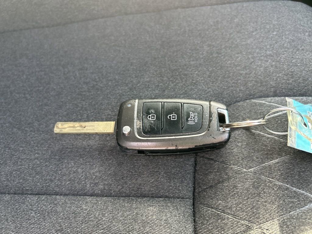 Used 2022 Hyundai Palisade SE image 28