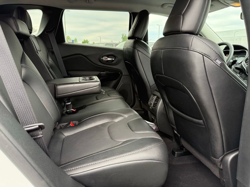 Certified 2023 Jeep Cherokee Altitude Lux AWD/4WD image 28