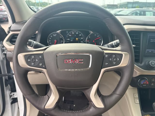 Used 2017 GMC Acadia Denali w/ Technology Package AWD/4WD image 16