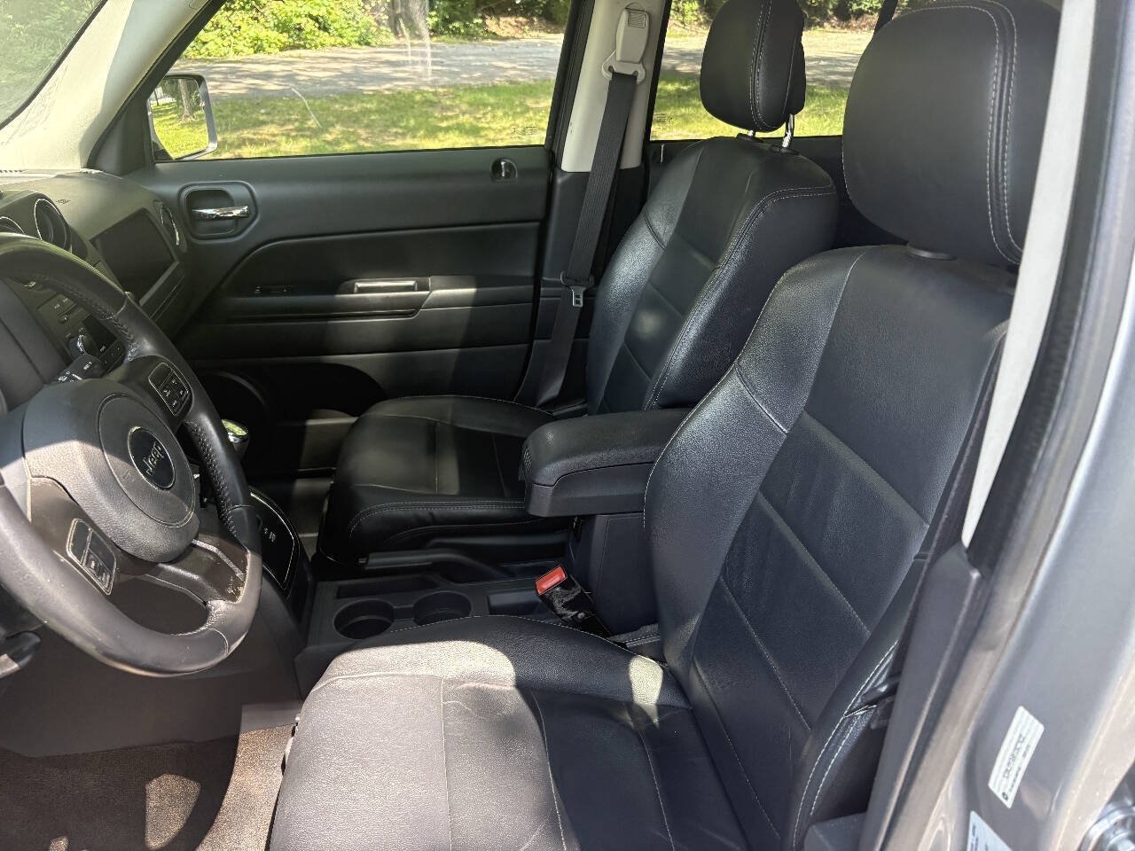 Used 2014 Jeep Patriot High Altitude FWD image 26