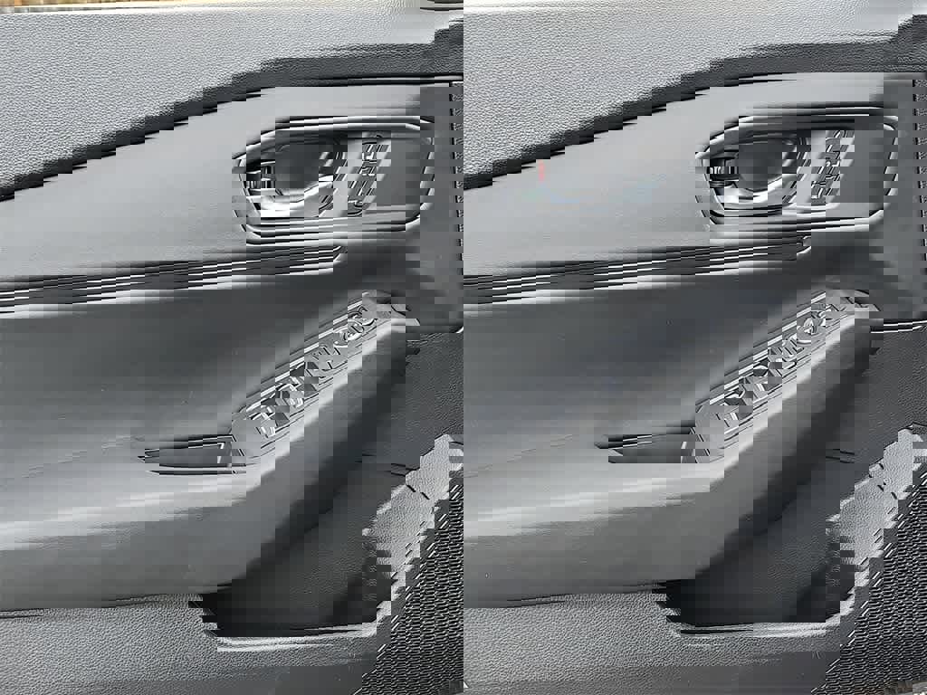 Used 2025 Honda Accord EX-L image 13