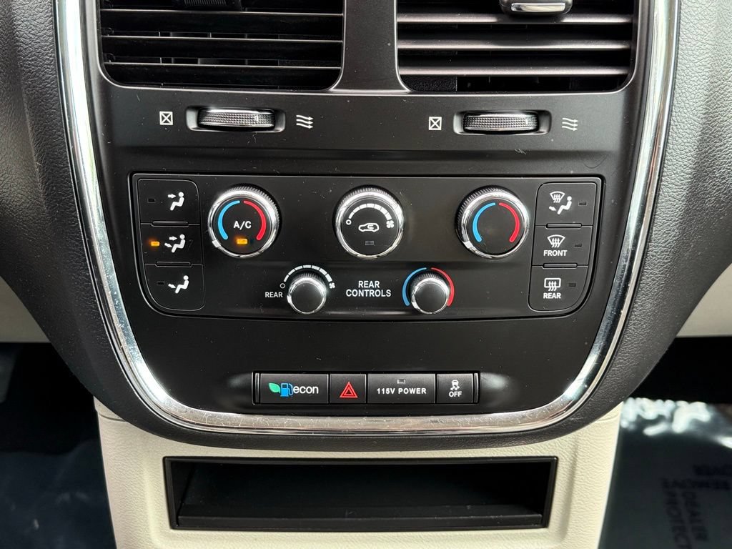 Used 2016 Dodge Grand Caravan SE w/ Quick Order Package 29E SE FWD image 32