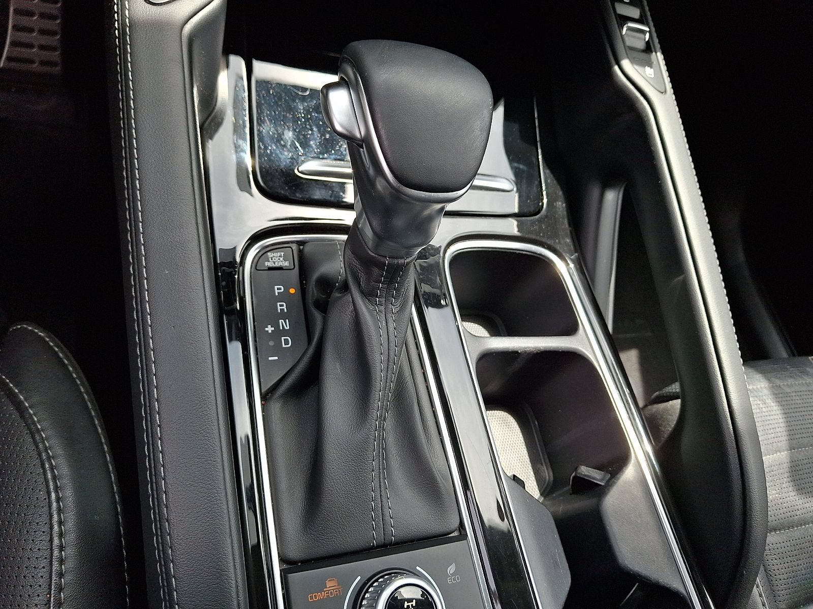 Used 2022 Kia Telluride SX w/ SX Prestige Package AWD/4WD image 17