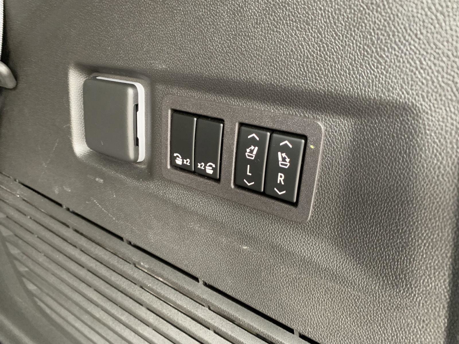 Used 2023 Chevrolet Tahoe High Country image 50